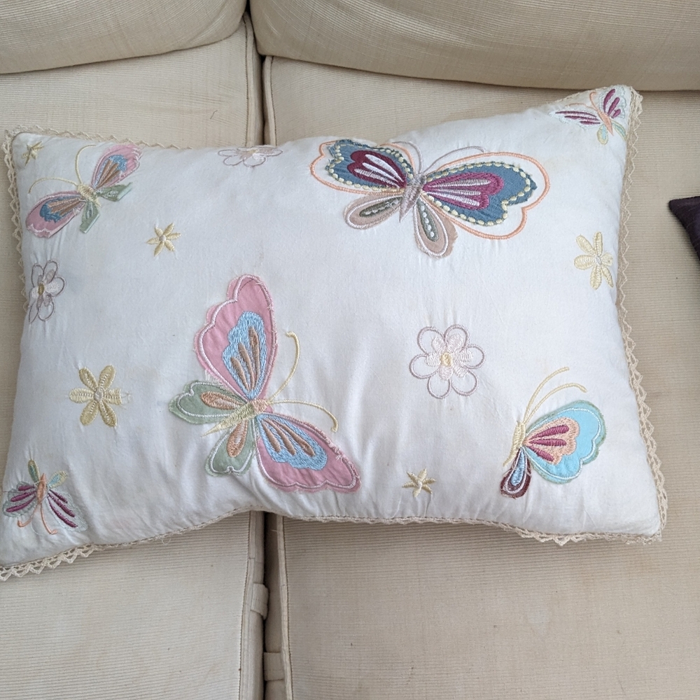 applique decor pillow